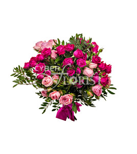 букет из 7 кустовых роз